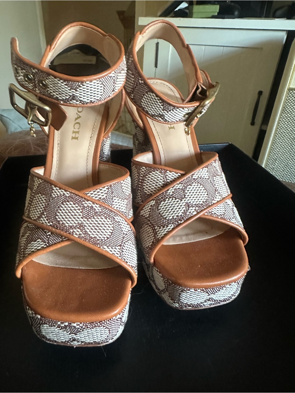 Coach “Nelly” jacquard signature cocoa amber Block Heel Sandals - Picture 2 of 10